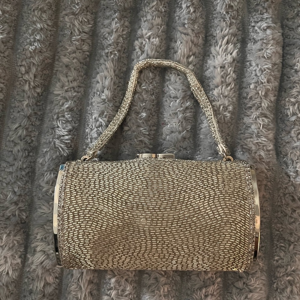 PRE LOVED EVENING PURSE SILVER BLING